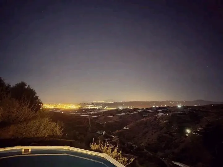 샬레 Treehouse ,Casa Arbol, With Spa 알가로보